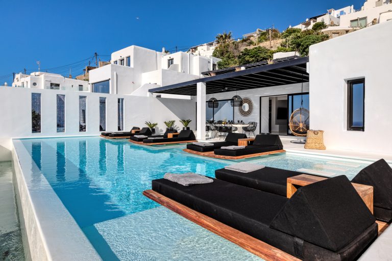 Villa Azurite in Mykonos, Psarou available by Presidence