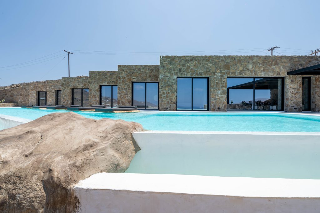 Villa Percenium in Ftelia-mykonos available for rent by Presidence