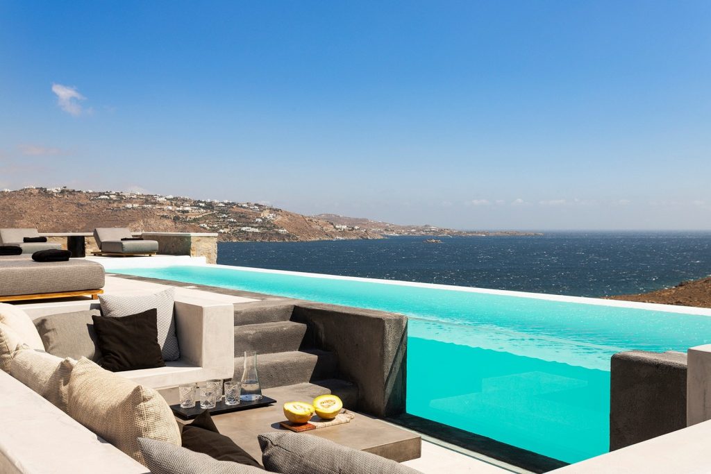 Villa Fortunam in Aleomandra-mykonos available for rent by Presidence