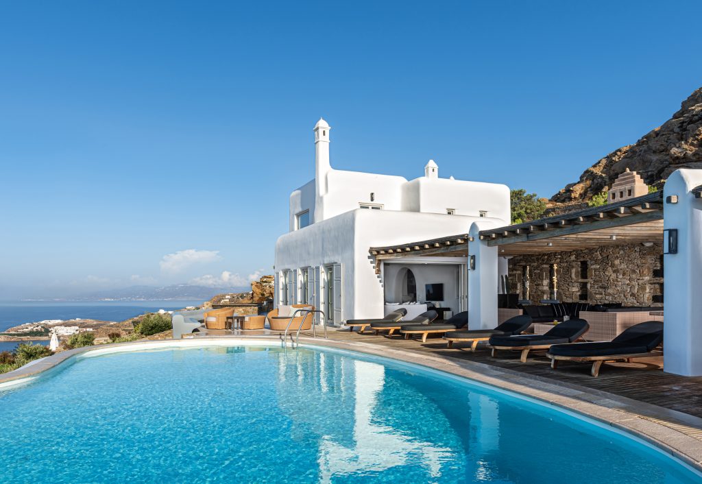 Villa Bordeaux in Tourlos-mykonos available for rent by Presidence