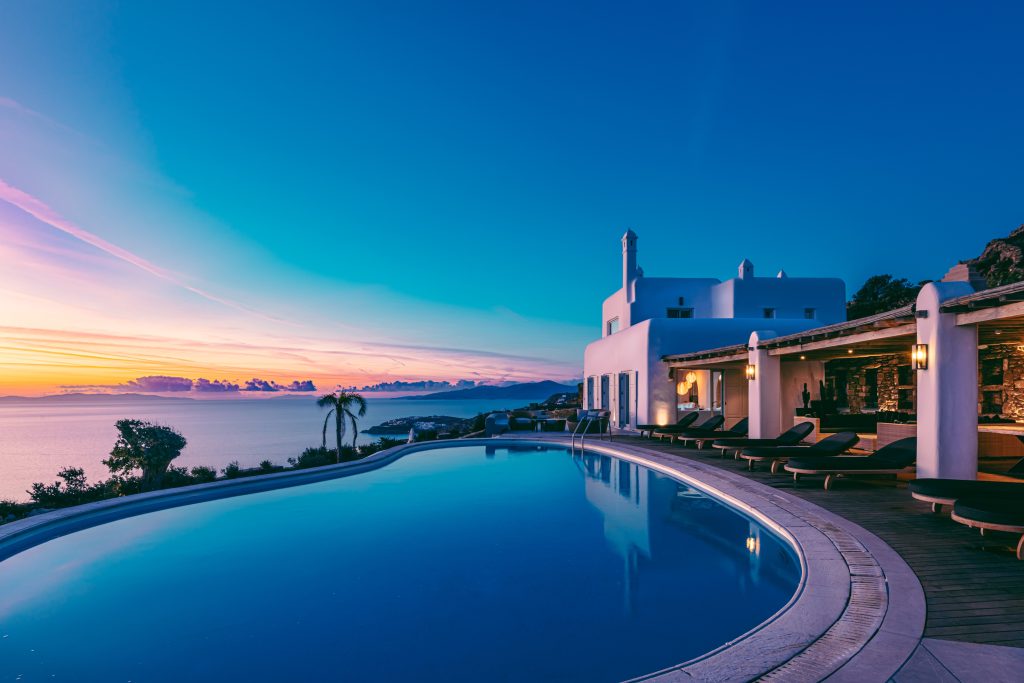 Villa Bordeaux in Tourlos-mykonos available for rent by Presidence