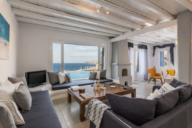 Villa Leanna in  available by Presidence
