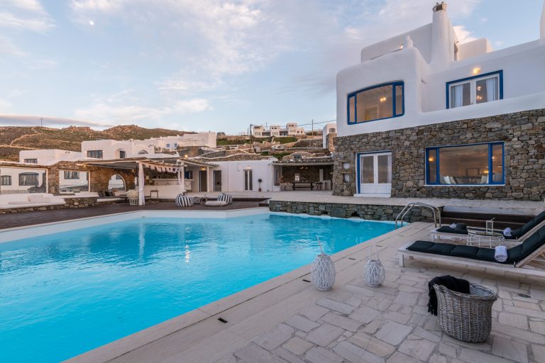 Villa Leanna in  available by Presidence