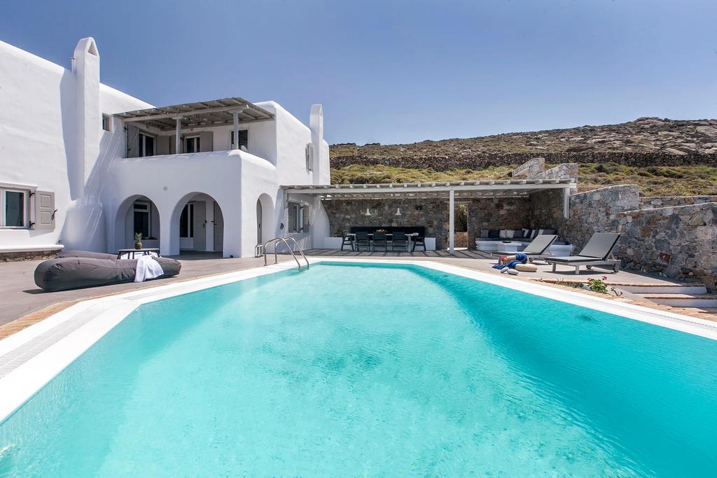 Villa Addilyn in Kanalia-mykonos available for rent by Presidence