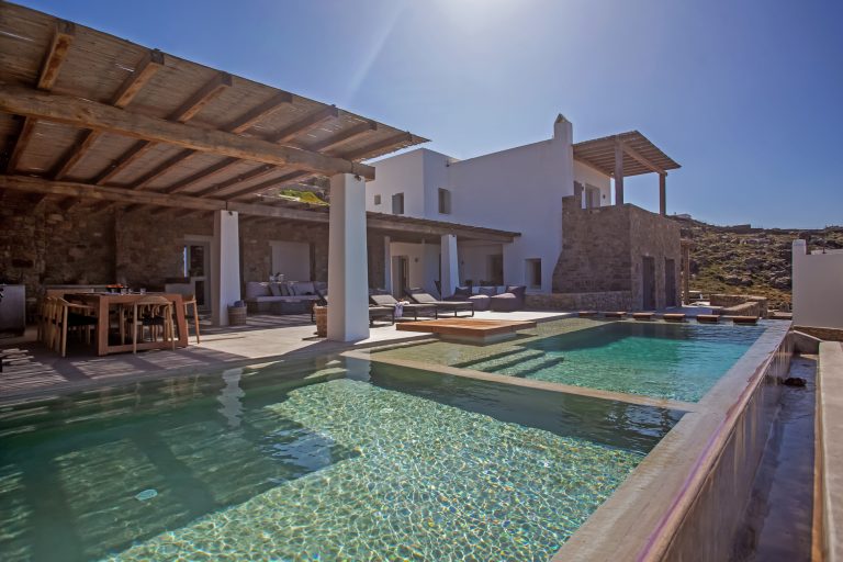 Villa Arcadia in  available by Presidence