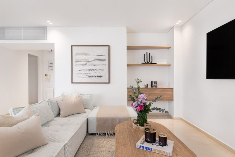 Apartment Coral in Athens available by Presidence