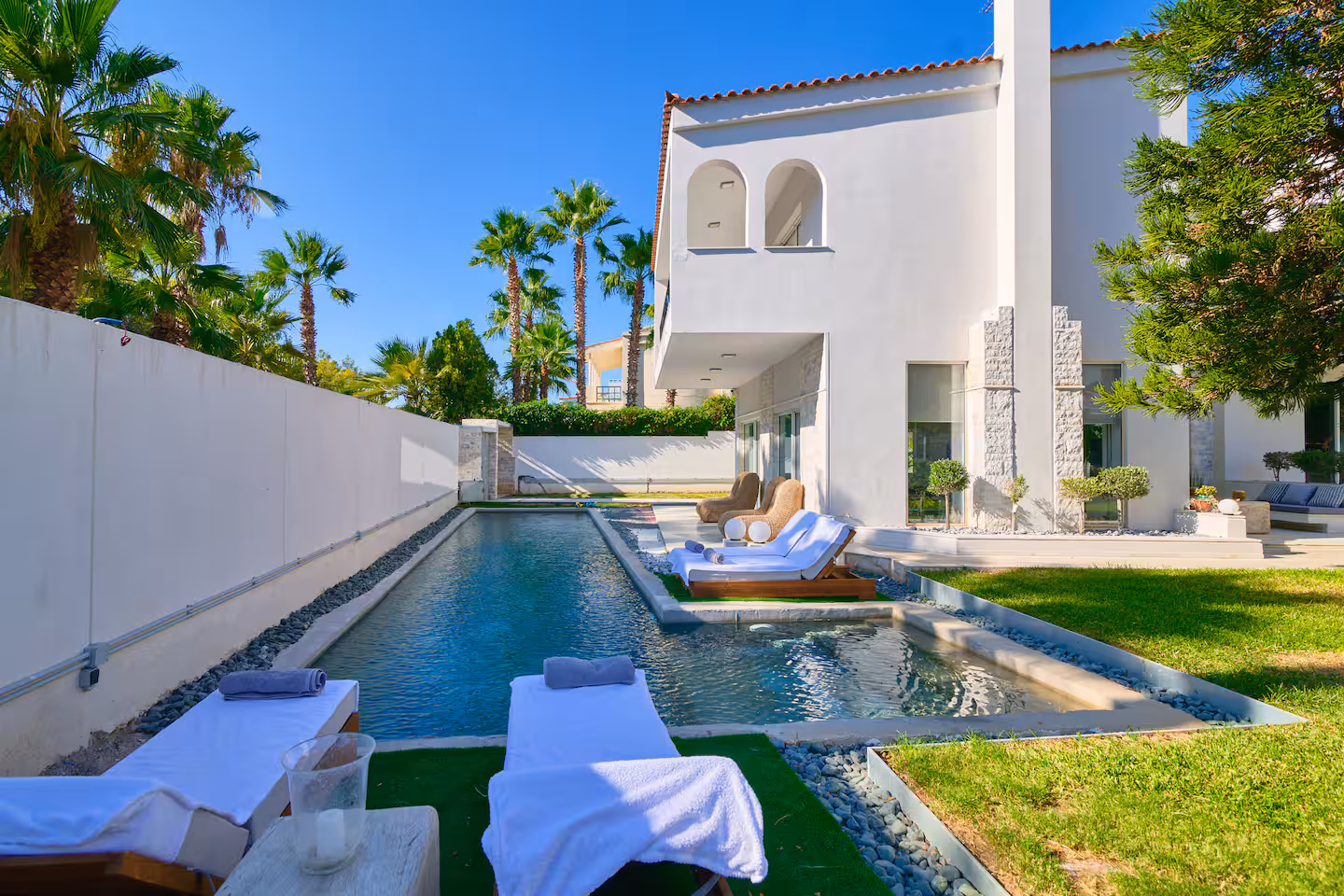 Athens Villa Victoria in Athens available by Presidence