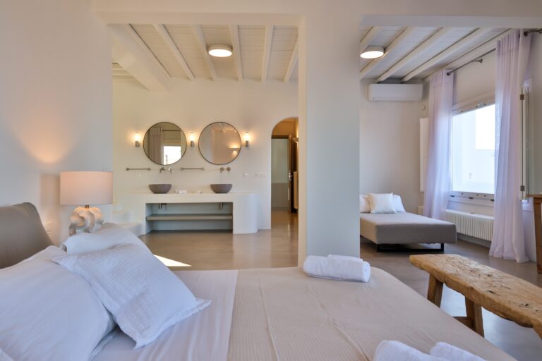 Villa Vistalon in Faros, Mykonos available by Presidence